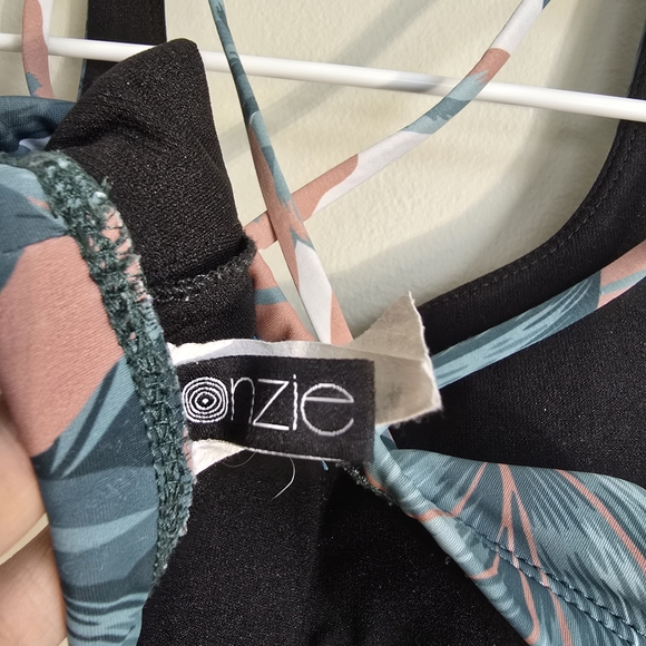 Onzie Leaf Pattern Sports Bra - Picture 3 of 3